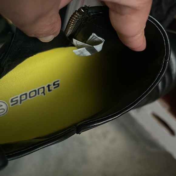 UGG Aureo Leather Ankle Booties Zipper Up Black Color Size 8.5 Narrow - Picture 16 of 16